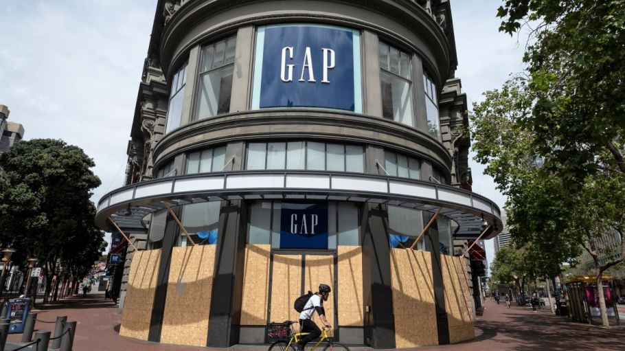 Gap has priced a new offering secured by its real estate assets while luxury platform Farfetch's offering simply requires a promise to pay.