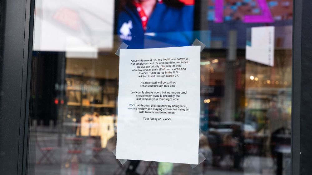Levi Strauss store time's square notice coronavirus