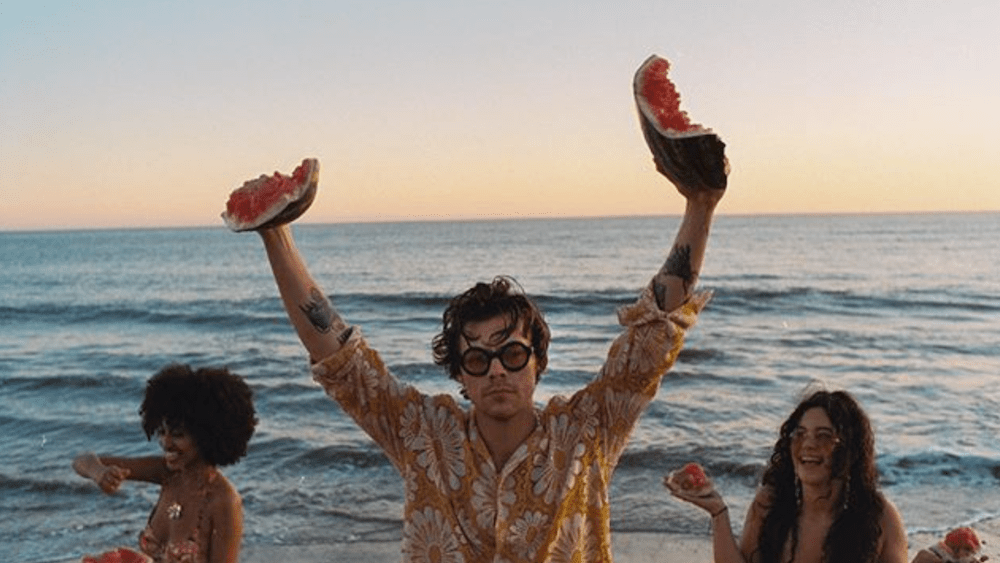 Harry Styles wearing the "shirt of the summer."