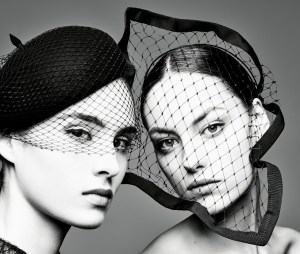Veiled beret, Numero 157 design, Christian Dior fall-winter 2019 haute couture collection; "handkerchief" veil edged with grosgrain, Insomnia design, spring-summer 2018 haute couture collection by Maria Grazia Chiuri.