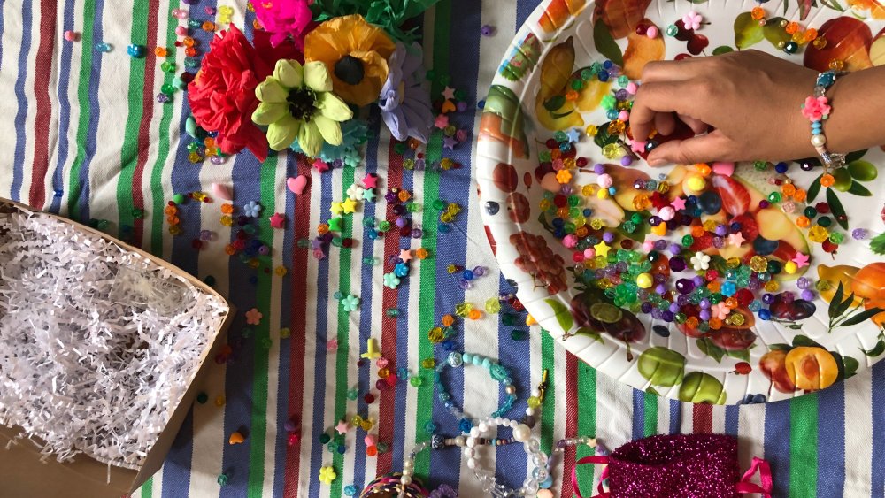 Market Moments: Bead-It-Yourself With Susan Alexandra