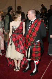 Sarah Jessica Parker and Alexander McQueen, 2006.