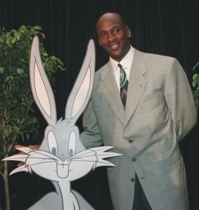 JORDAN BUGS On Nov. 15, Warner Bros. will release a movie inspired by a TV commercial. "Space Jam," is a live-action/animation film starring sports icon Michael Jordan, right, with cartoon character Bugs Bunny, among others. The pair are seen in New York during a news conference for the movie in 1995
MICHAEL - BUGS, NEW YORK, USA