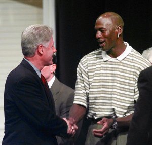 JORDAN CLINTON Chicago Bulls' Michael Jordan, right, greets President Clinton prior to Clinton's speech to the nation's governors during the National Governors Association's 89th Annual Meeting, in Las Vegas. Clinton talked about the budget, welfare and education in his speech
CLINTON GOVERNORS, LAS VEGAS, USA