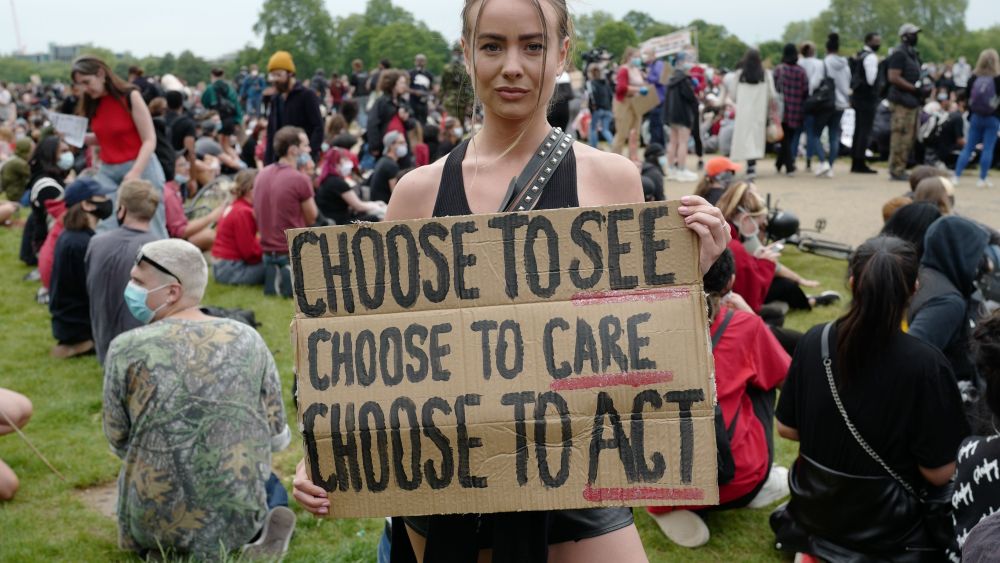Protesters in Hyde Park during a 'Justice for Black Lives' demonstration. Protests have taken place across the United States and in cities around the world in response to the killing of George Floyd by police officers in Minneapolis on 25 May.Black Lives Matter protest, Hyde Park, London, UK - 03 Jun 2020