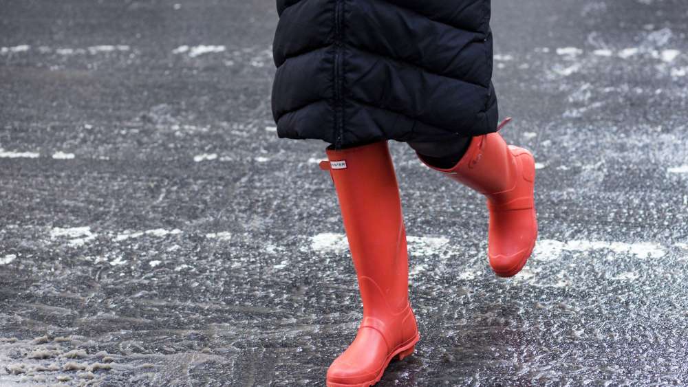 NYFW Street StyleStreet Style, Day 2, Fall Winter 2017, New York Fashion Week, USA - 10 Feb 2017