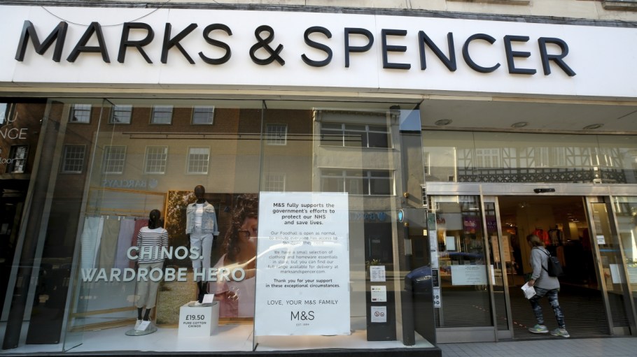 Marks and Spencer cuts 950 jobs as thousands are at risk amid expected store closures ahead, while Ted Baker reportedly cut 500 staff.