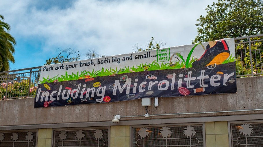 Dr. Jan Beringer discussed the results of a Hohenstein study on microfiber plastics shedding on a virtual Functional Fabric Fair webinar.