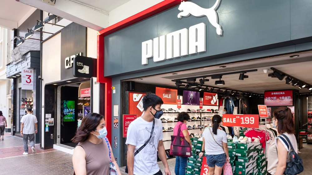 German athleticwear firm Puma took a loss of $112.1 million amid a 30.7 percent sales dip to $979.81 million in the second quarter.