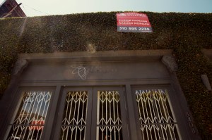 Stores on Melrose Place in Los Angeles experience a drop in popularity due to COVID-19.