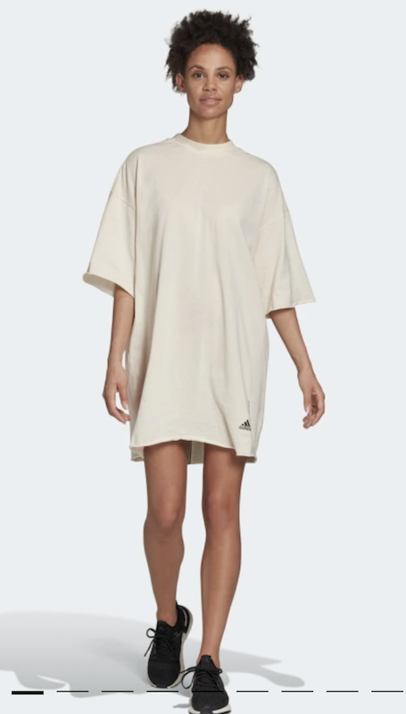 Rivet rounded up the best women’s T-shirts for any summer activity, from lake outings to barbecues to Netflixing in the air conditioning.