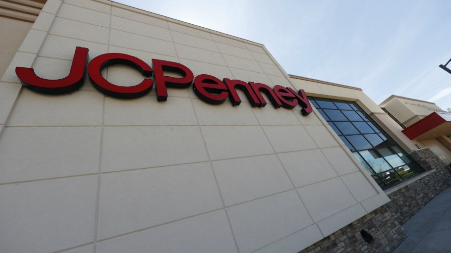 J. C. Penney's Swings to July Loss and That Could Be a Problem
