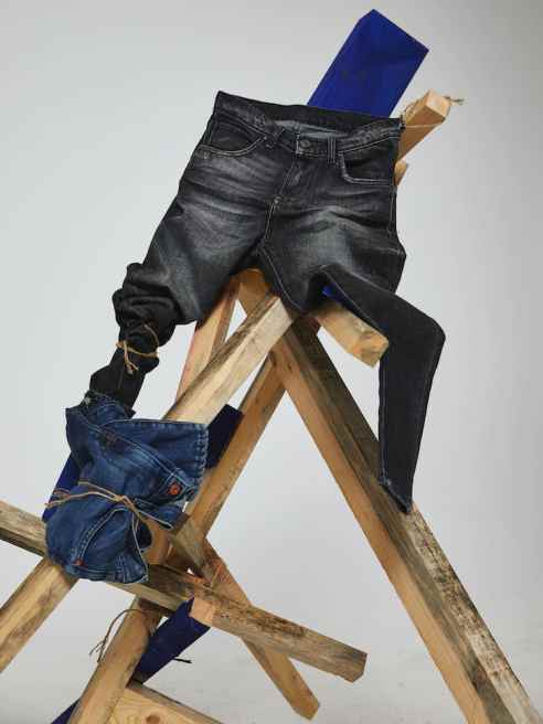 Freecycle fabrics made with Lycra T400 fiber enable denim to keep its original aesthetics and provide multiple benefits.