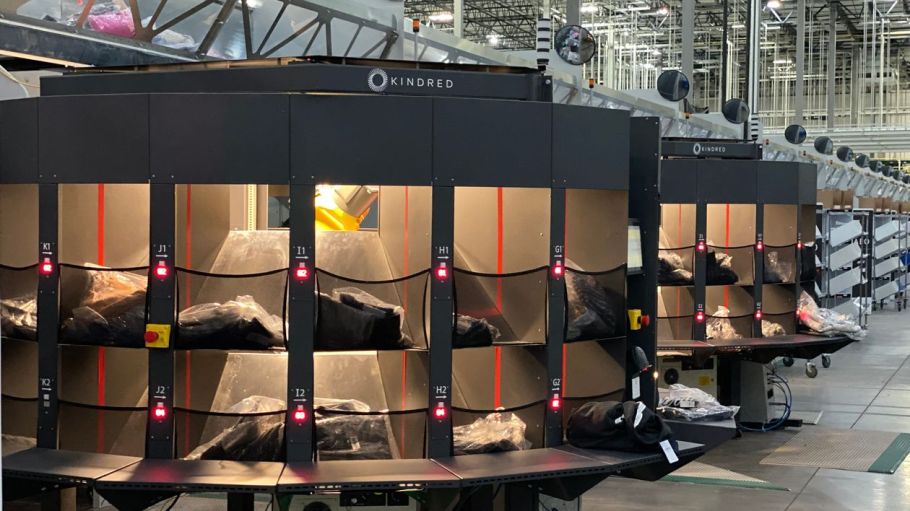 A Kindred sorting machine at an American Eagle Oufitters distribution center in Hazleton, Pa.