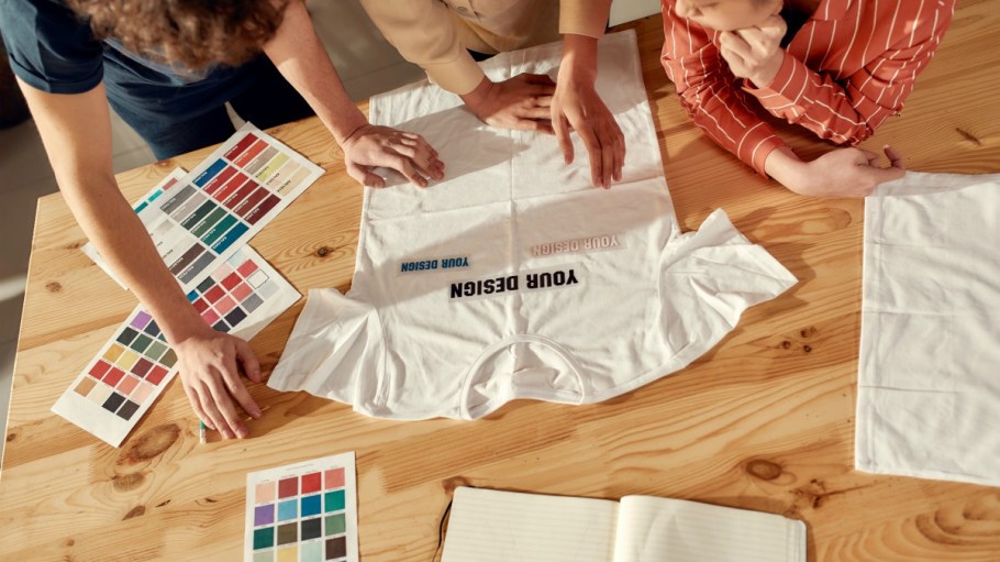 As the demand-led apparel production model picks up steam, Kornit is widening its made-to-order capabilities by acquiring Custom Gateway.