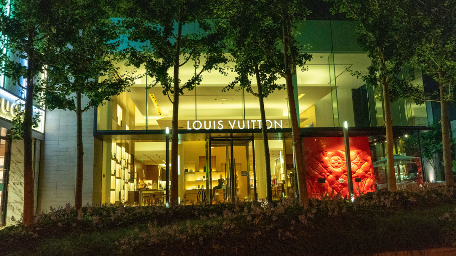 In a Retail Marketing Society webinar, retail consultants Jane Gundell and Faye Landes explain why luxury's comeback won't be quick.