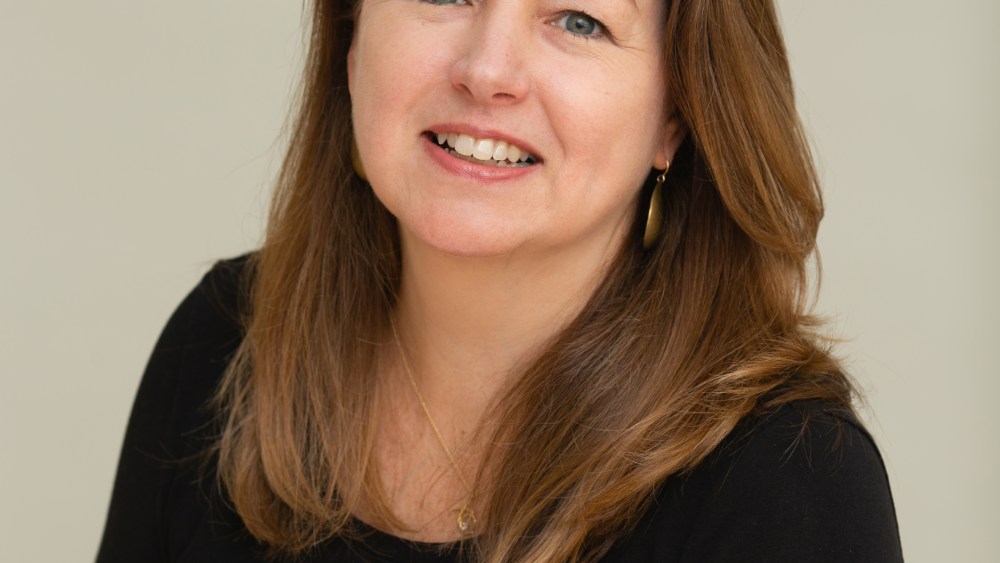 Beth Bennett DpHue