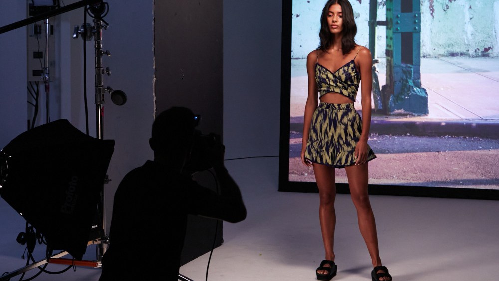 IMG Teams up with Alibaba's Tmall to Stream September Fashion Shows  in China