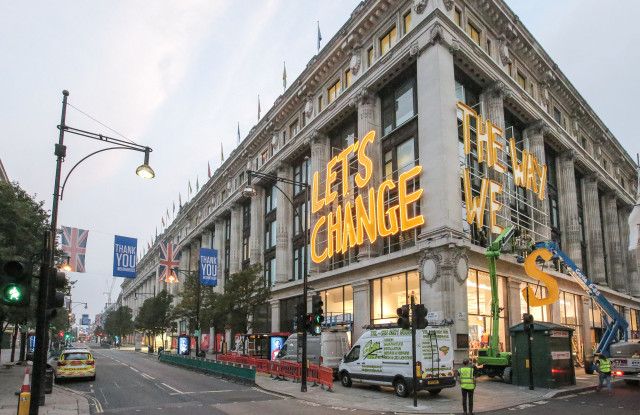 Signage specialists install LED rope neon sign ‘Let’s Change The Way We Shop’ ahead of the launch, on Monday 17 August, of Selfridges’ transformational sustainability initiative, Project Earth, with five year commitments to change the way we shop.PHOTO MATT WRITTLE/SELFRIDGES© copyright Matt Writtle 2020.