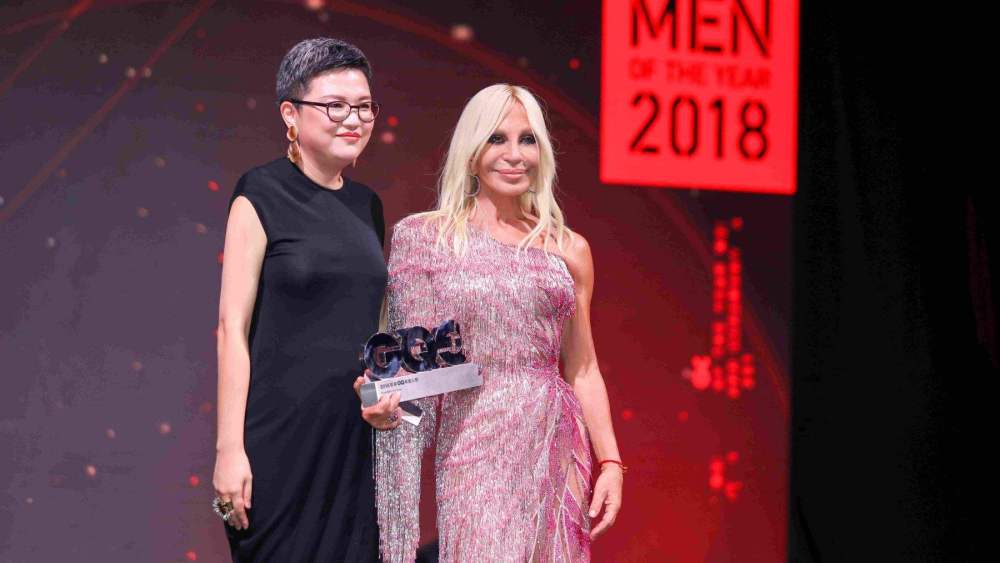 Sophia Liao with Donatella Versace at GQ China men of the year award.