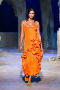 Versace RTW Spring 2021
