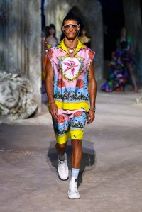 Versace RTW Spring 2021