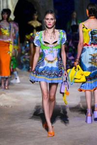 Versace RTW Spring 2021