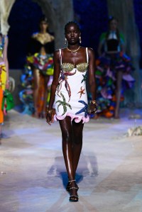 Versace RTW Spring 2021