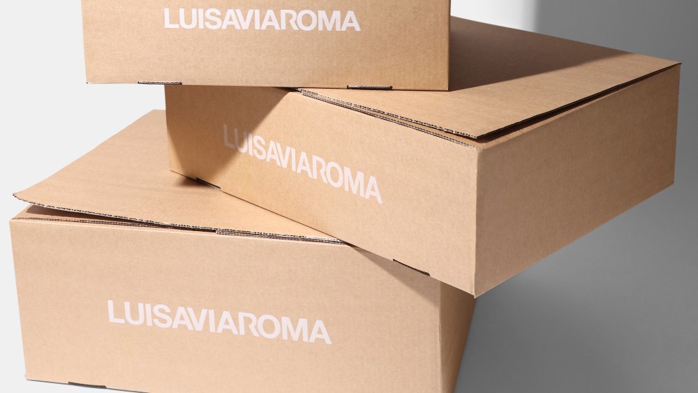 The LuisaViaRoma sustainable packaging crafted in compliance with the Forest Stewardship Council's standards.