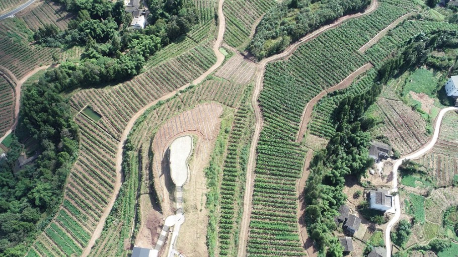 Chinese textile firm Bombyx announced that it has achieved the Ceres Organic Silk Certification at its mulberry tree and silkworm farms.