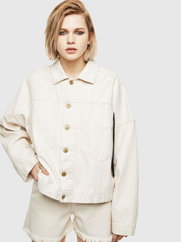 Rivet rounded up some of the top denim jackets to add to your wardrobe this fall, ranging from oversized silhouettes to cropped styles.