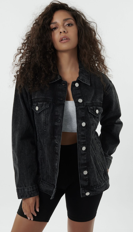 Rivet rounded up some of the top denim jackets to add to your wardrobe this fall, ranging from oversized silhouettes to cropped styles.