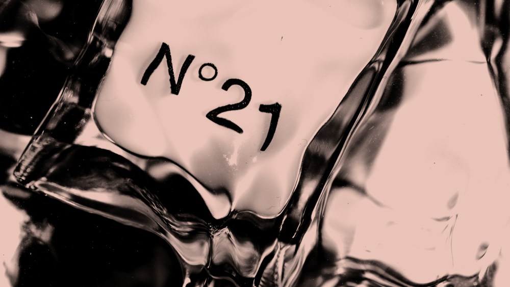 No. 21 beauty line by Ayako