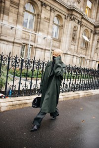 Street Style at Paris Fashion Week Spring 2021