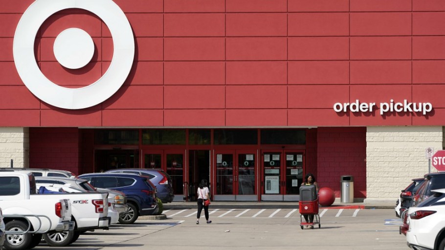 Retailers like Target are expanding omnichannel services and contactless payment to assuage consumer doubts over holiday shopping in stores.