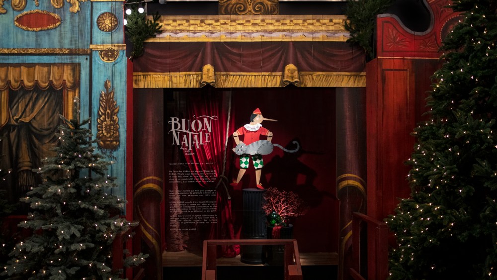 Christmas windows at BHV Marais