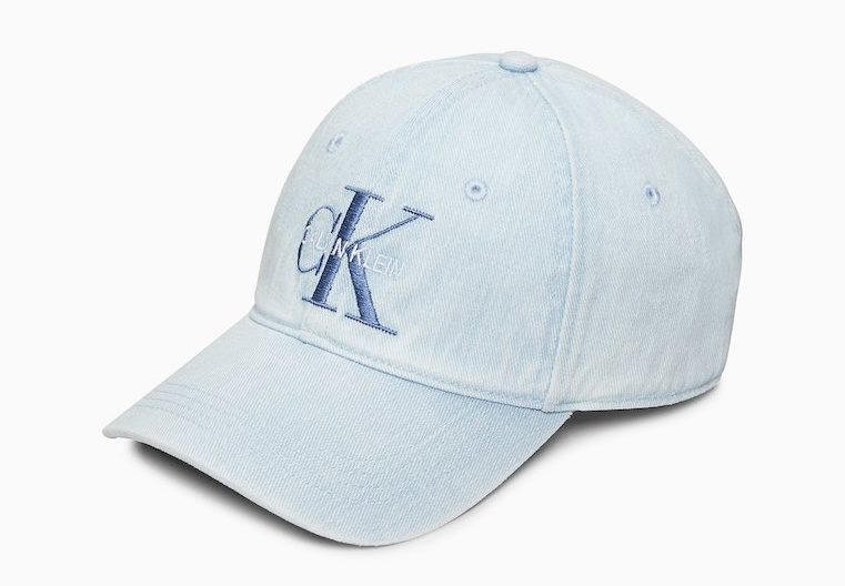 Rivet rounded up some creative gift ideas for the woman in your life who loves all things denim, from socks, to jewelry and more.