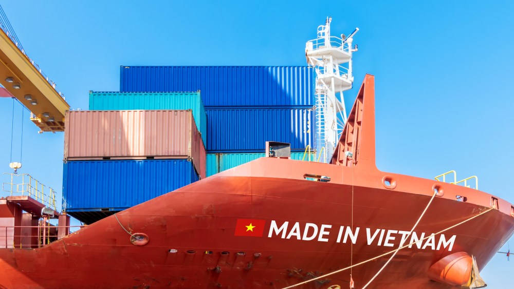 cargo ship says made in vietnam