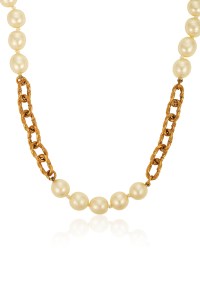 Oversized Faux Pearl and Chain Necklace