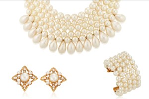 Faux Pearl Necklace and Bracelet