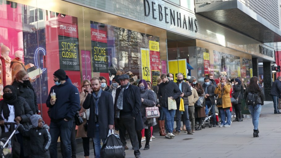 Frasers Group is in talks again to rescue bankrupt Debenhams, but the insolvency of key concession holder Arcadia Group could be an issue.