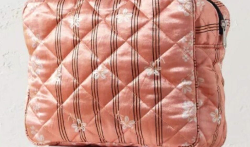 kimchi, best large makeup bags