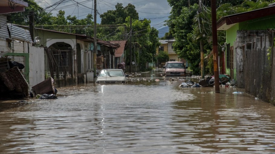 A lack of raw materials has caused apparel factory closures in the wake of Hurricanes Eta and Iota, affecting 12,000 garment workers.