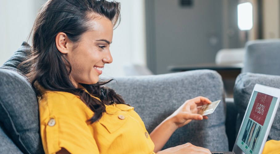 Experts point to two key themes that apparel retailers can lean on to court consumers and capture sales in another challenged year.