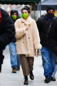 Selena Gomez and Matin Short seen heading together to the set of 'Only Murders In The Building' while filming in NYC. 08 Dec 2020 Pictured: Selena Gomez. Photo credit: Wise Owl/MEGA TheMegaAgency.com +1 888 505 6342 (Mega Agency TagID: MEGA720191_003.jpg) [Photo via Mega Agency]