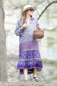 EXCLUSIVE: Drew Barrymore had a picnic with her daughters Frankie and Olive in central park on easter day in New York City, Drew Barrymore spotted for a second time with a Mystery guy. 17 Apr 2017 Pictured: Drew Barrymore. Photo credit: ZapatA/MEGA TheMegaAgency.com +1 888 505 6342 (Mega Agency TagID: MEGA29996_003.jpg) [Photo via Mega Agency]