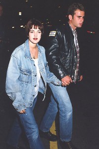 ©2006 RAMEY PHOTO 310-828-3445

DREW BARRYMORE AND THEN BOYFRIEND JAMIE WALTERS BACK IN 1992 OUT ON THE TOWN.

WD (Mega Agency TagID: MEGAR126100_1.jpg) [Photo via Mega Agency]