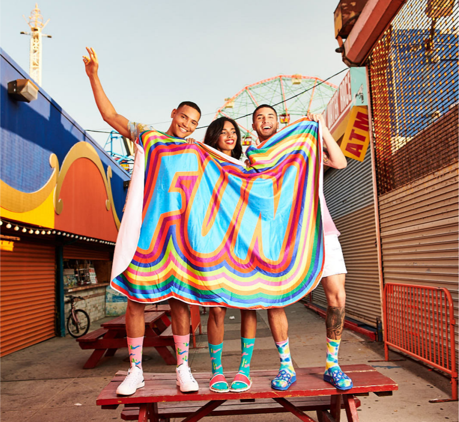 Fun Socks initially launched with a collection of over 150 women's and men's sock styles that are available in over 90 points of global distribution and a direct e-commerce presence, but the website has since closed.