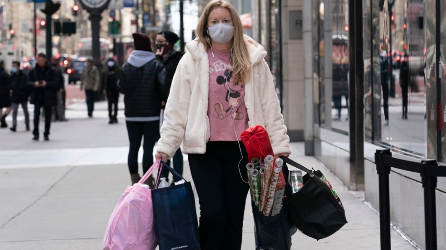 Consumer spending on clothing and footwear fell 2.7 percent to $399.65 billion in December, the third consecutive monthly decline.