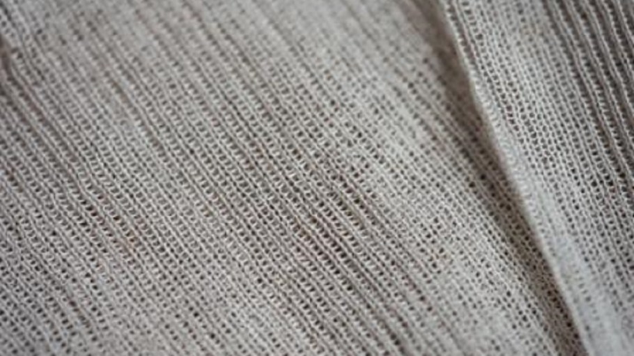Kraig Biocraft Laboratories announced that it has contracted textile expert Jeff Dorton to assist in developing new yarns and fabrics utilizing Dragon Silk.